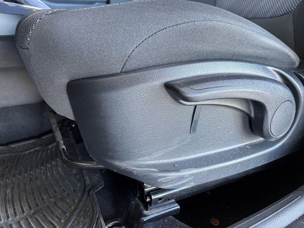 used 2025 Kia Seltos car, priced at $23,295