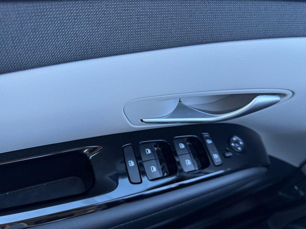 used 2024 Hyundai TUCSON Hybrid car, priced at $31,333