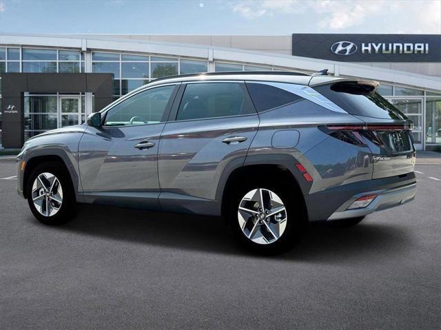 new 2025 Hyundai TUCSON Hybrid car, priced at $37,260