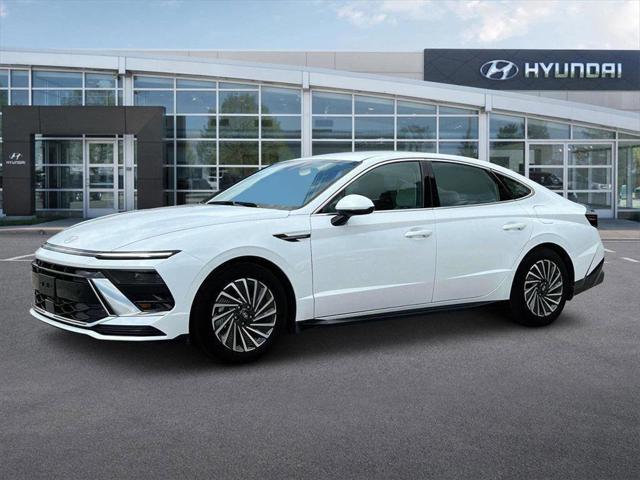 new 2025 Hyundai Sonata Hybrid car, priced at $32,630