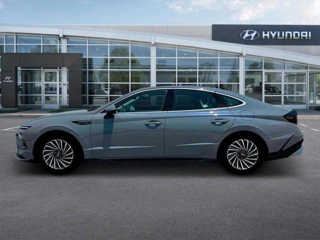 new 2025 Hyundai Sonata Hybrid car, priced at $38,080