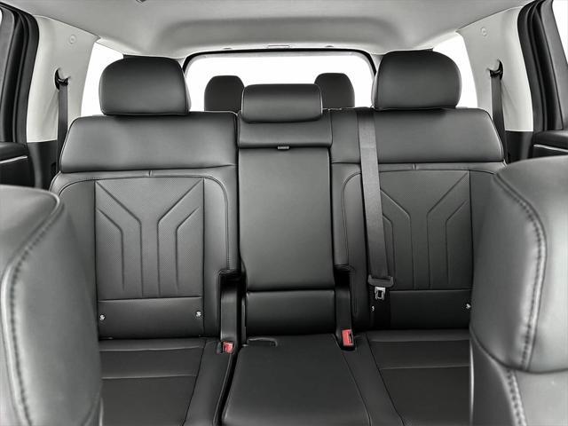 new 2025 Hyundai Santa Fe car, priced at $40,165