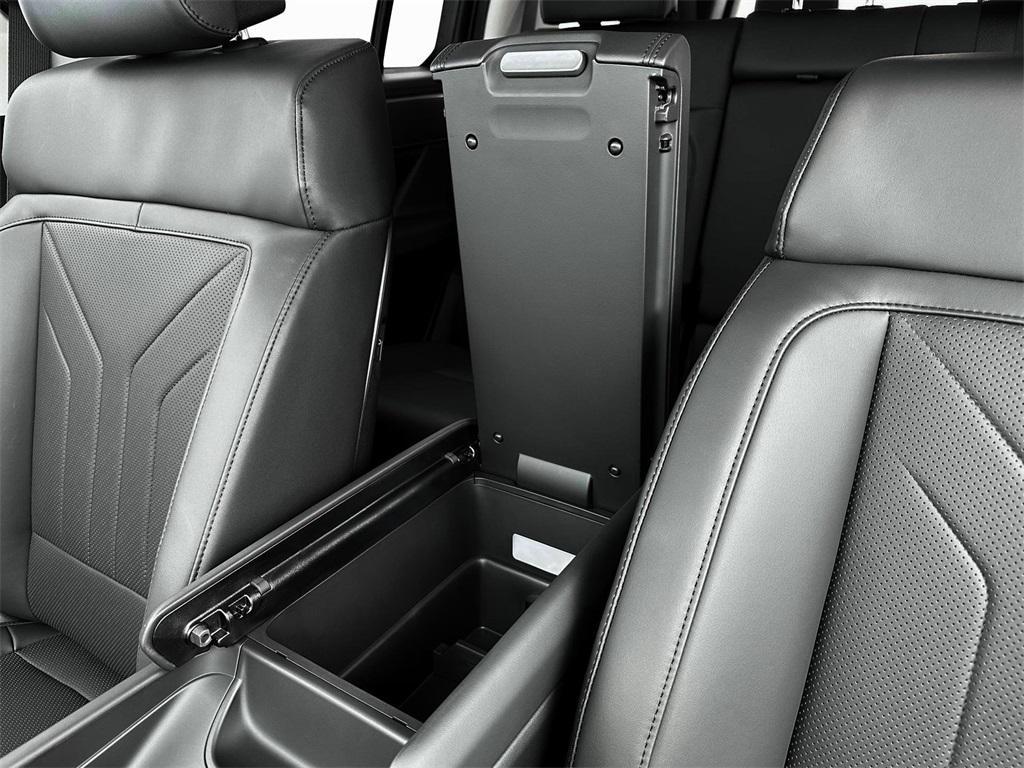 new 2025 Hyundai Santa Fe car, priced at $39,165