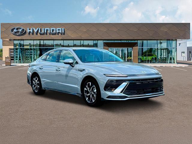 new 2025 Hyundai Sonata car, priced at $28,885