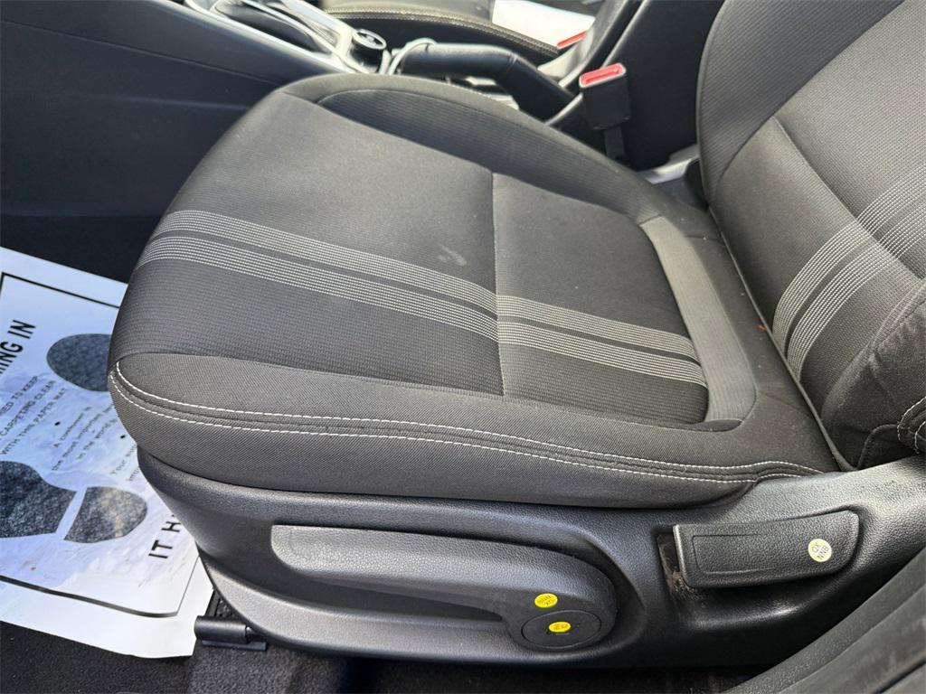 used 2022 Hyundai Venue car, priced at $15,995
