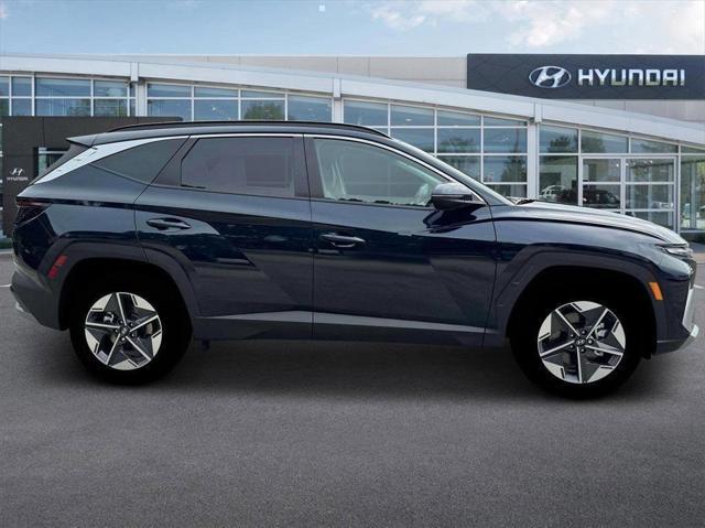 new 2025 Hyundai TUCSON Hybrid car, priced at $37,435
