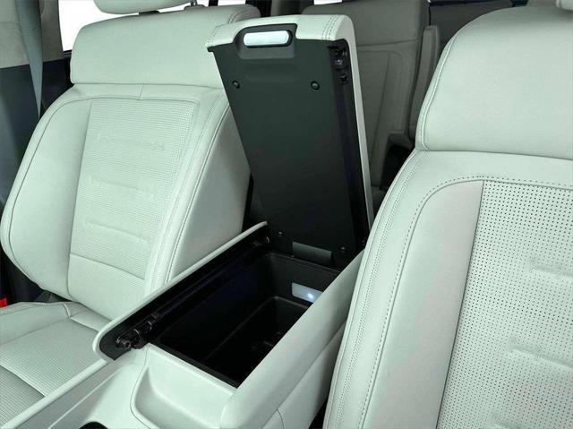 new 2025 Hyundai Santa Fe car, priced at $47,080