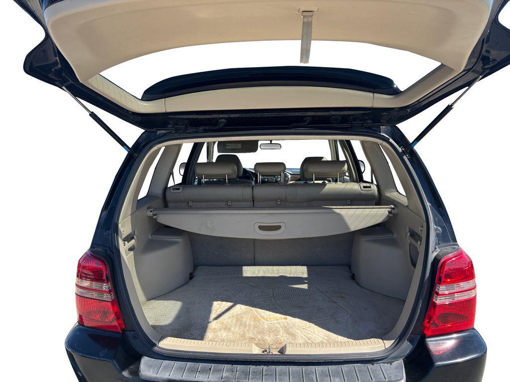 used 2003 Toyota Highlander car, priced at $4,100