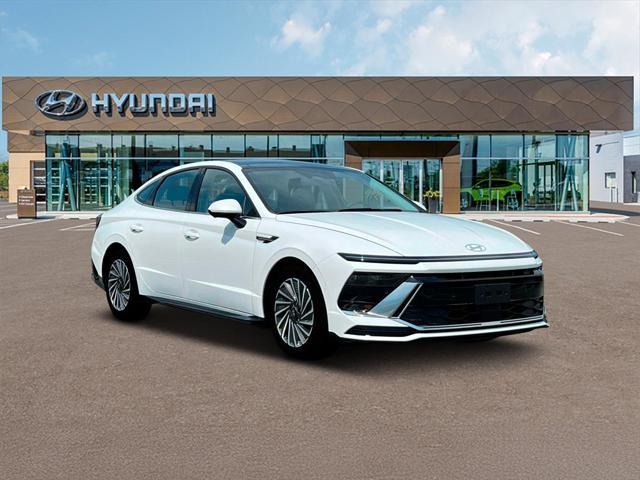 new 2025 Hyundai Sonata Hybrid car, priced at $38,595
