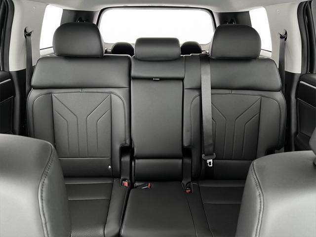 new 2025 Hyundai Santa Fe car, priced at $38,195