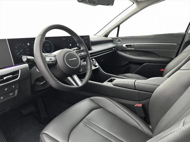 new 2025 Hyundai Sonata Hybrid car, priced at $38,575