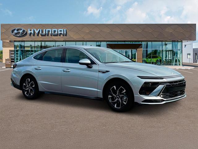 new 2025 Hyundai Sonata car, priced at $28,885
