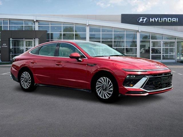 new 2025 Hyundai Sonata Hybrid car, priced at $37,770