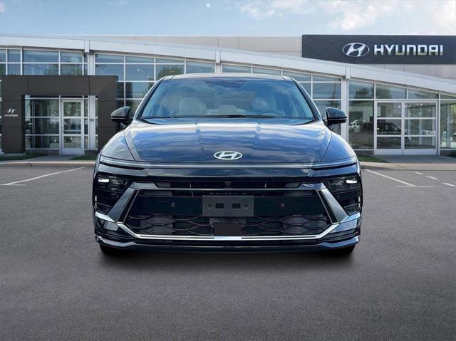new 2025 Hyundai Sonata Hybrid car, priced at $38,075