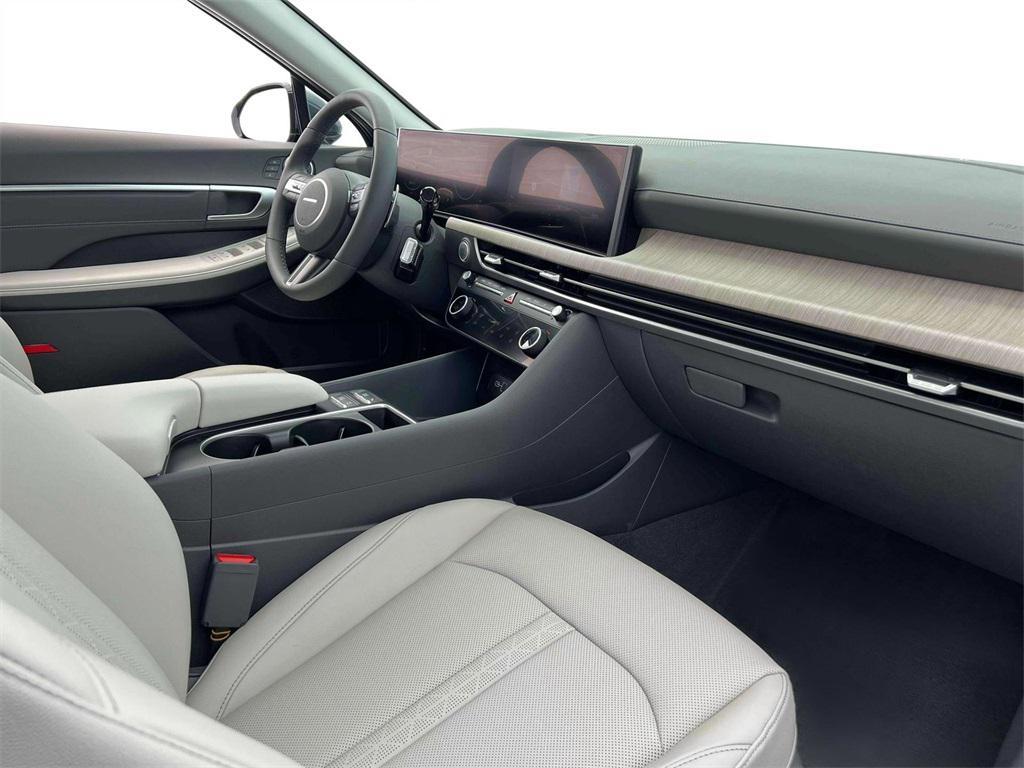 new 2025 Hyundai Sonata Hybrid car, priced at $38,075