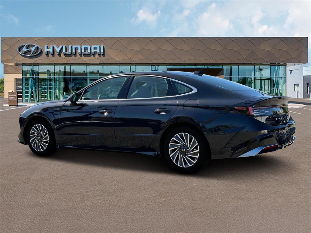 new 2025 Hyundai Sonata Hybrid car, priced at $38,130