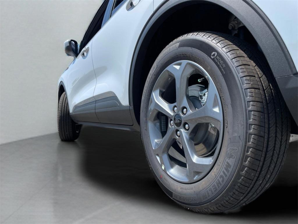 new 2025 Ford Escape car, priced at $30,580