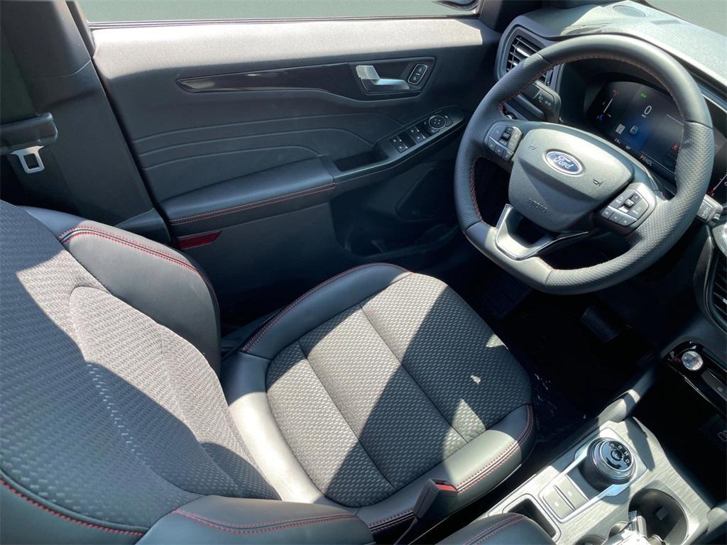 new 2025 Ford Escape car, priced at $30,580