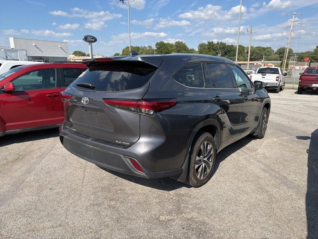 used 2022 Toyota Highlander car, priced at $31,990