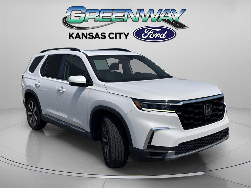 used 2023 Honda Pilot car, priced at $38,397