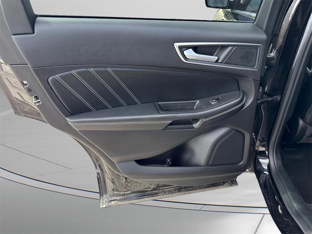 used 2021 Ford Edge car, priced at $27,990