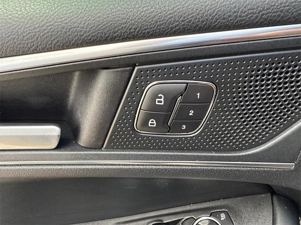 used 2021 Ford Edge car, priced at $27,990