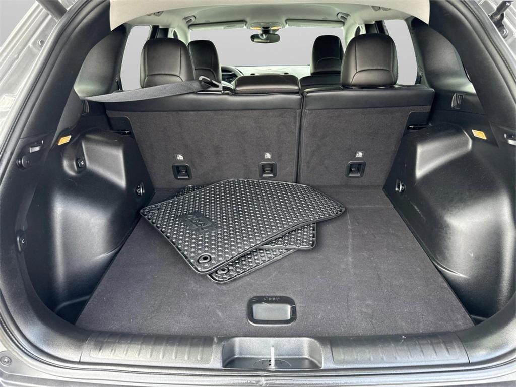 used 2022 Jeep Cherokee car, priced at $25,890