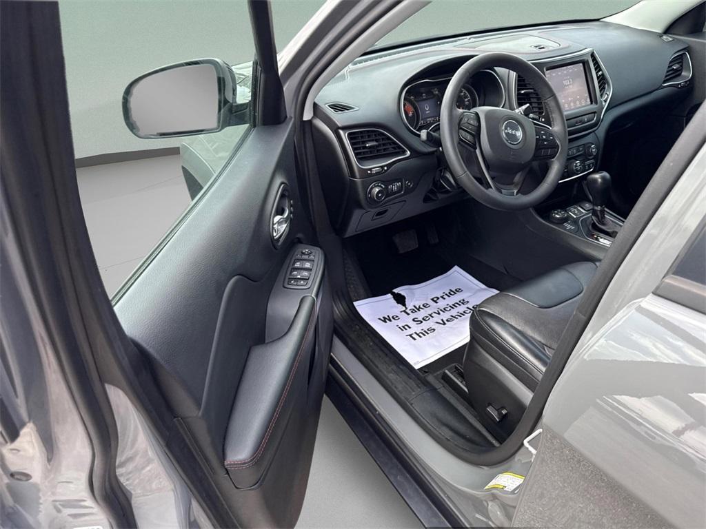 used 2022 Jeep Cherokee car, priced at $25,890