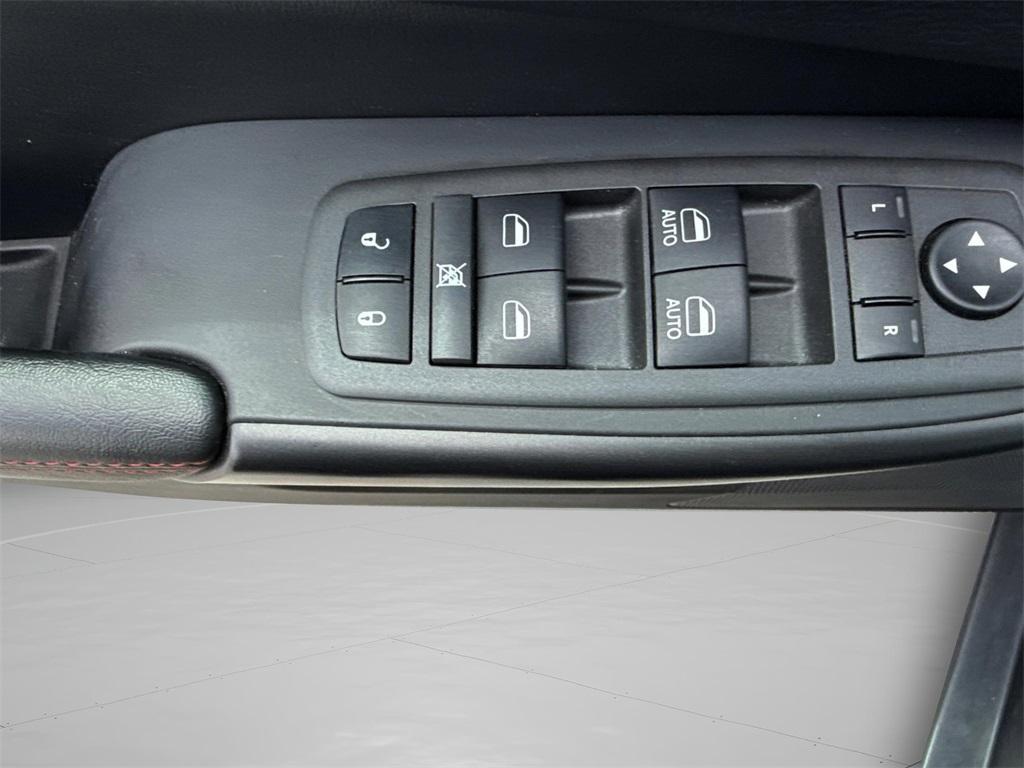 used 2022 Jeep Cherokee car, priced at $25,890