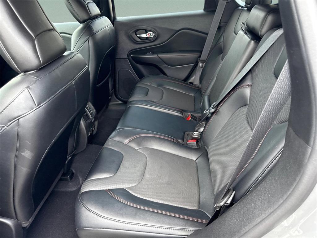 used 2022 Jeep Cherokee car, priced at $25,890