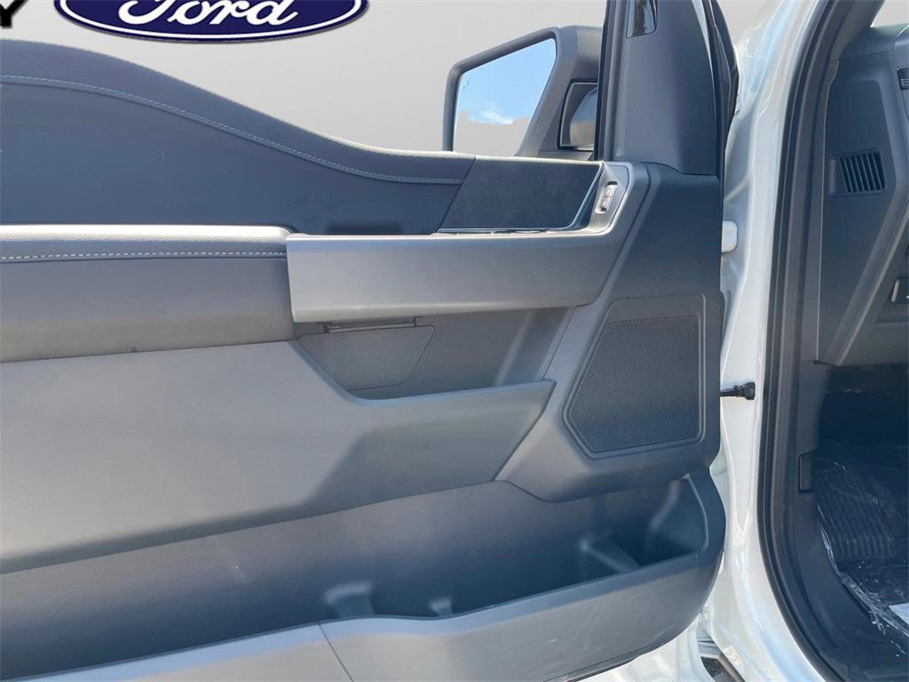 new 2025 Ford F-150 car, priced at $55,999