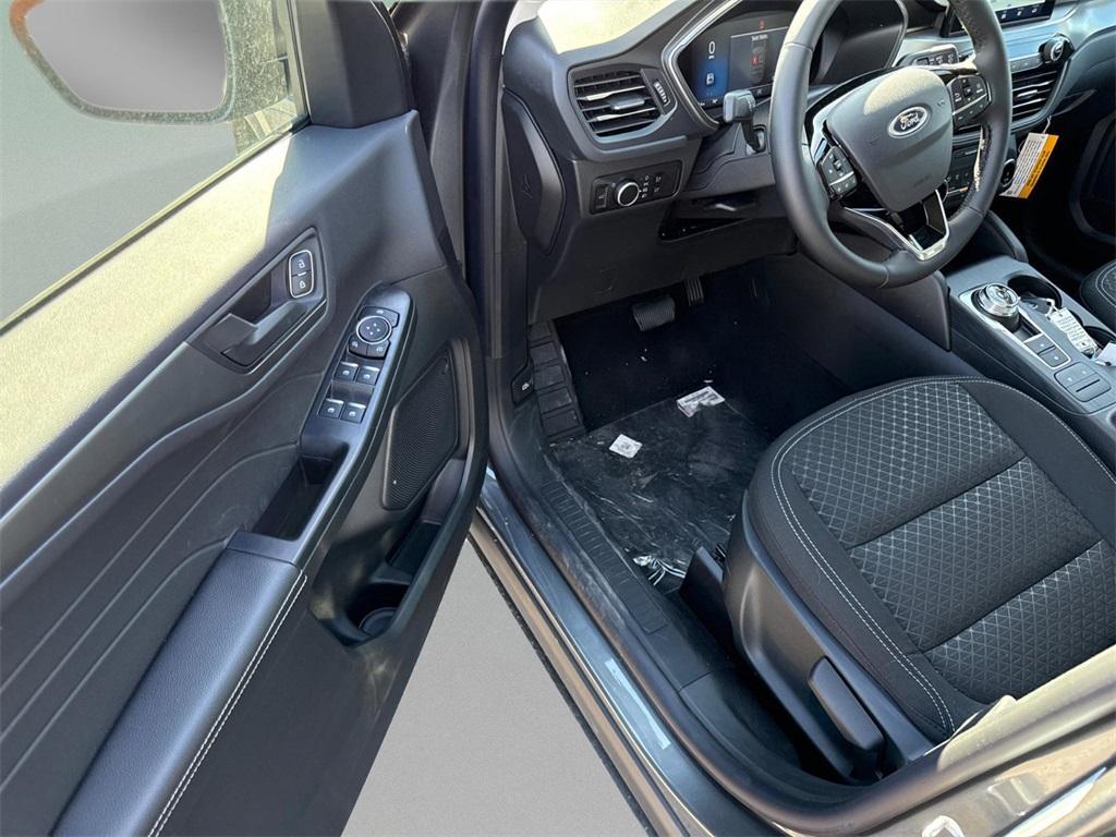 new 2025 Ford Escape car, priced at $23,453