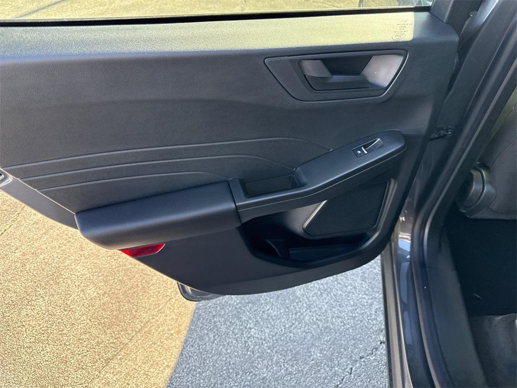 new 2025 Ford Escape car, priced at $27,840