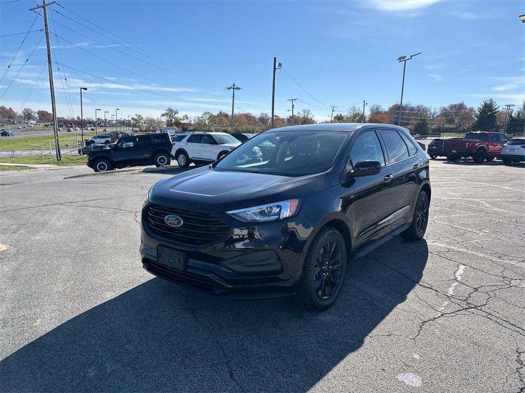 new 2024 Ford Edge car, priced at $35,615