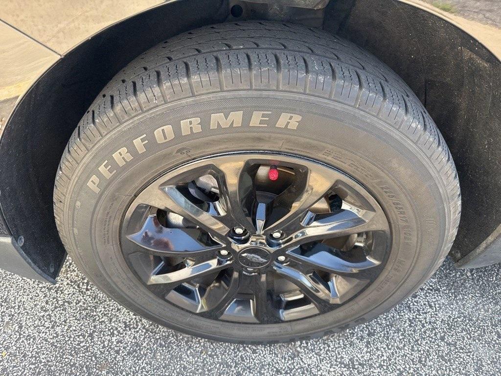 used 2021 Chevrolet Equinox car, priced at $17,990