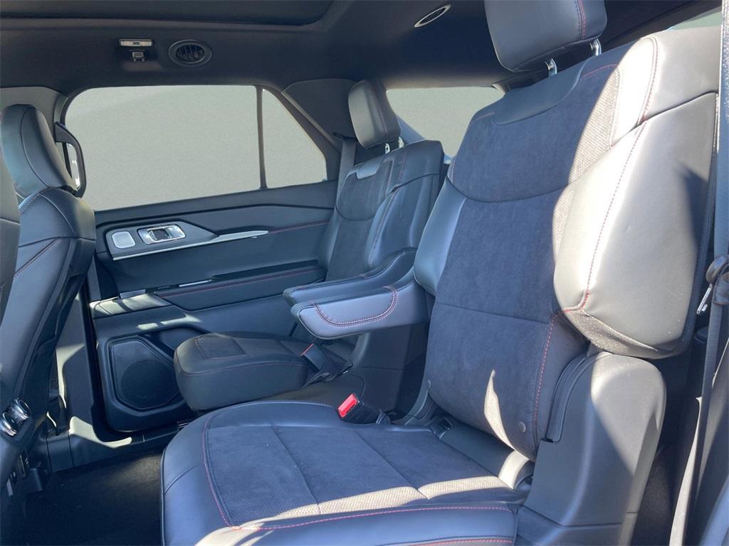 new 2025 Ford Explorer car, priced at $57,790