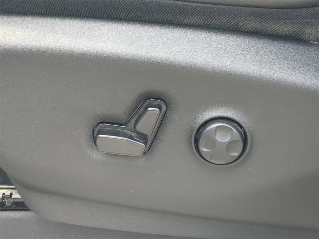 used 2023 Chrysler Pacifica car, priced at $23,990