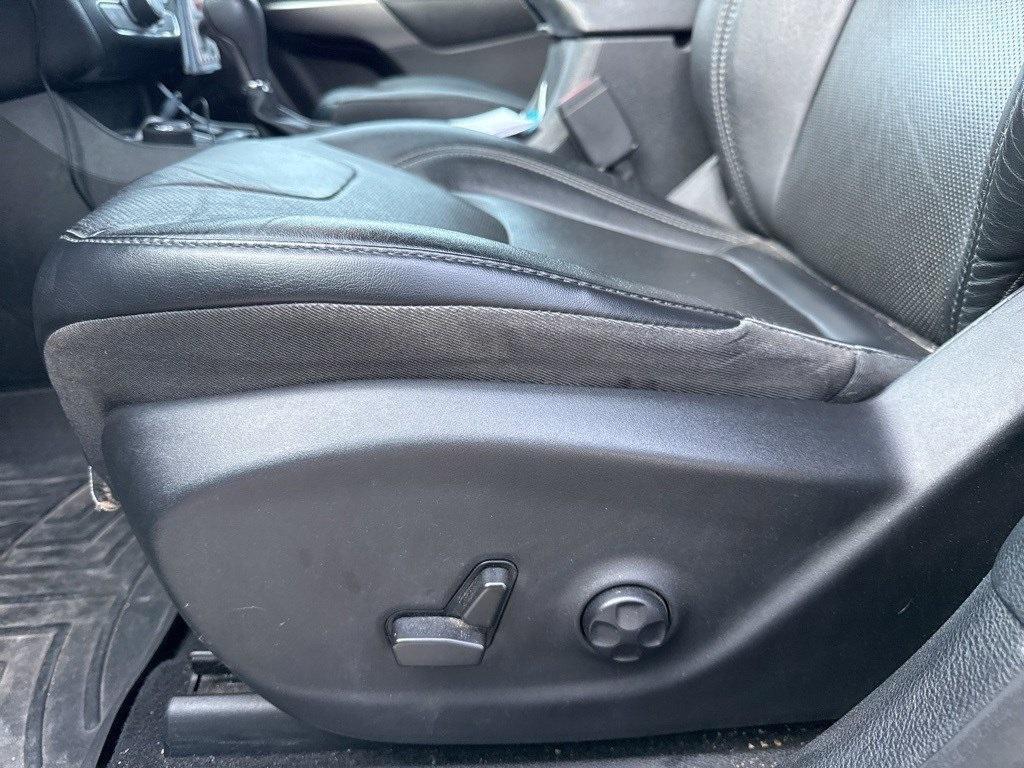 used 2021 Jeep Cherokee car, priced at $17,990