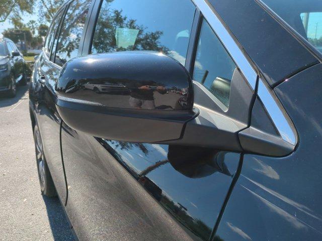 used 2022 Honda Pilot car, priced at $33,990