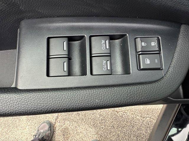 used 2022 Honda Pilot car, priced at $33,990