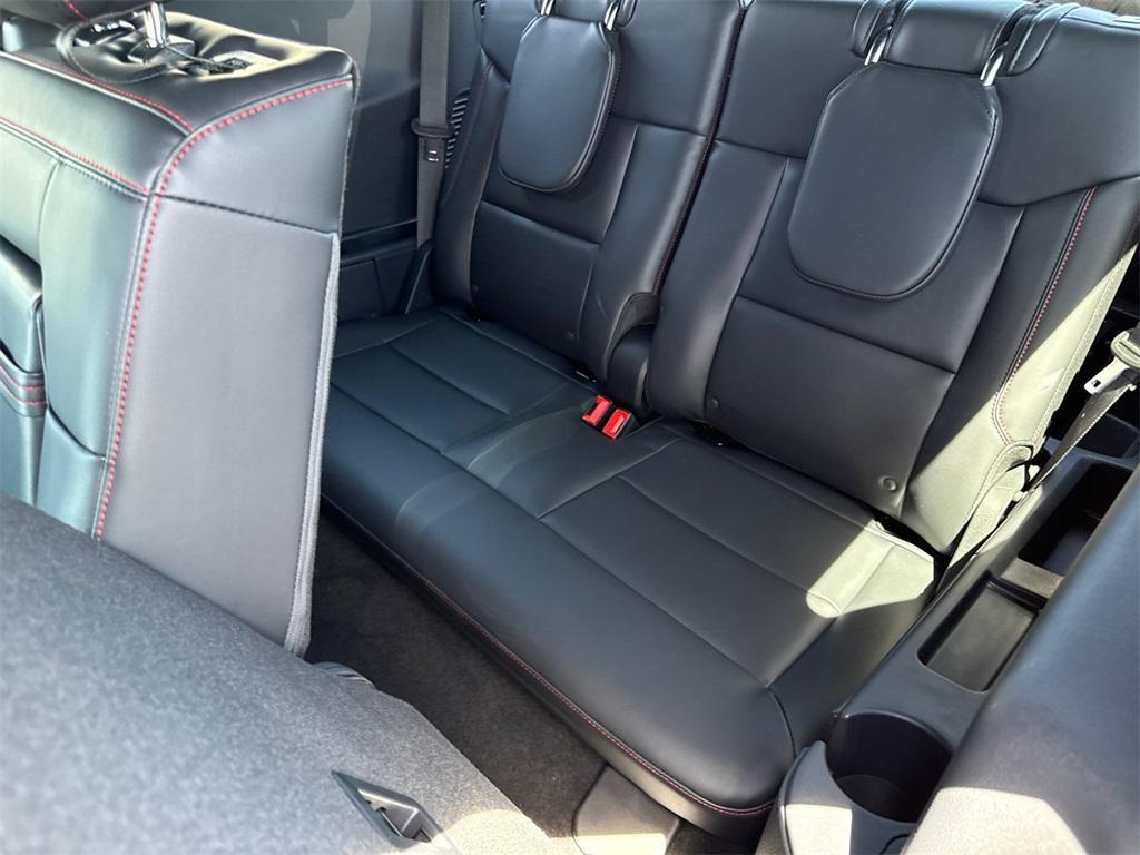 new 2025 Ford Explorer car, priced at $48,085