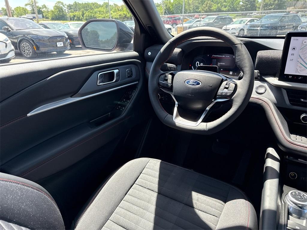 new 2025 Ford Explorer car, priced at $48,085