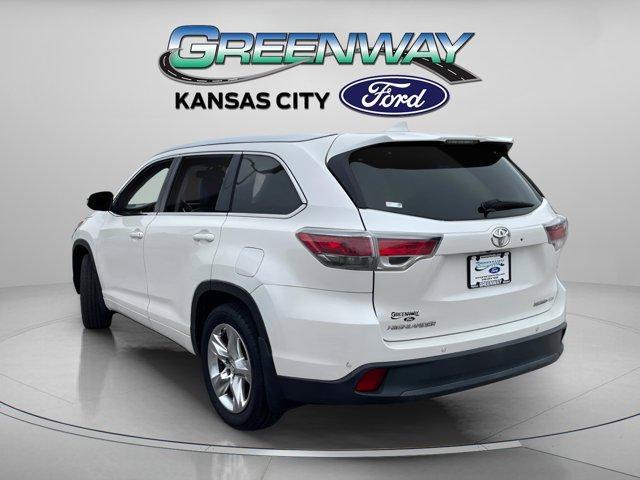 used 2015 Toyota Highlander car, priced at $21,990