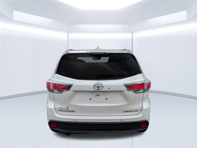 used 2015 Toyota Highlander car, priced at $23,990