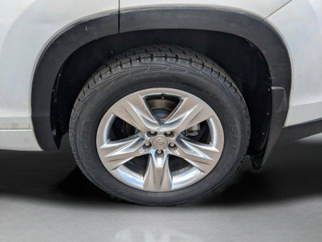 used 2015 Toyota Highlander car, priced at $23,990