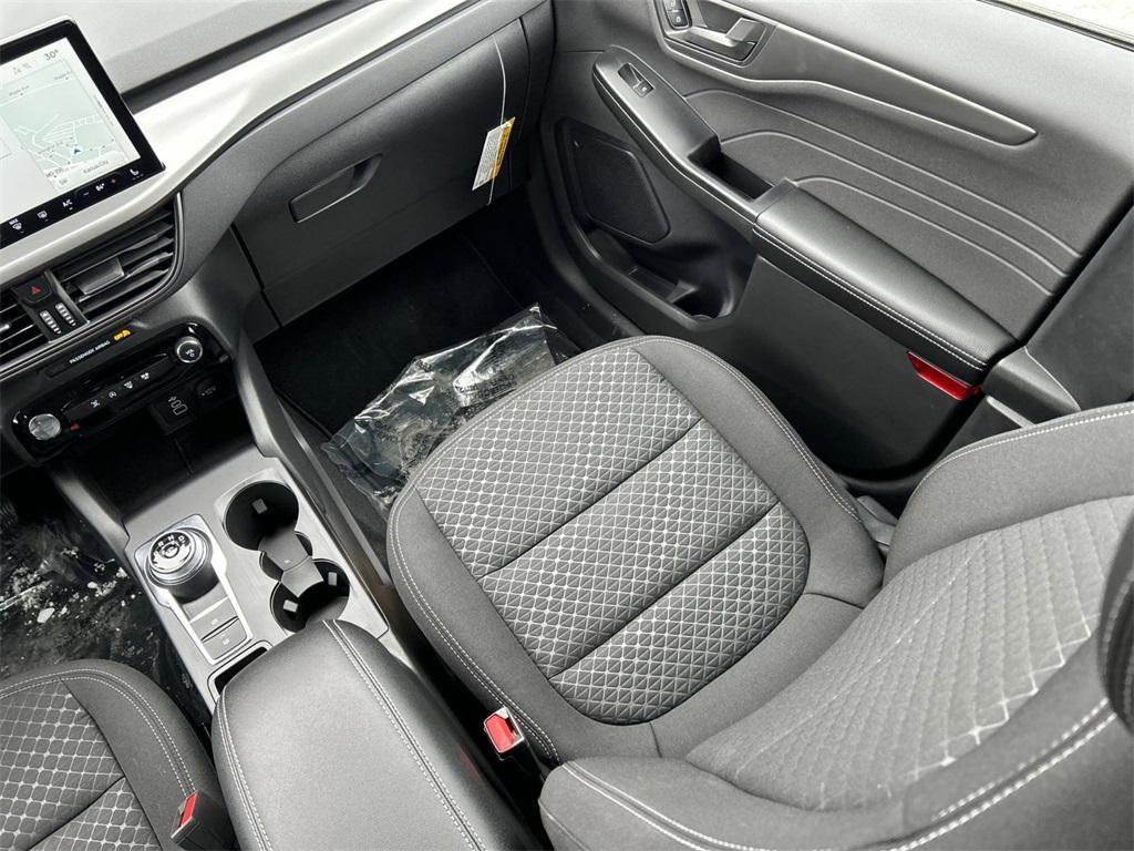 new 2024 Ford Escape car, priced at $25,990