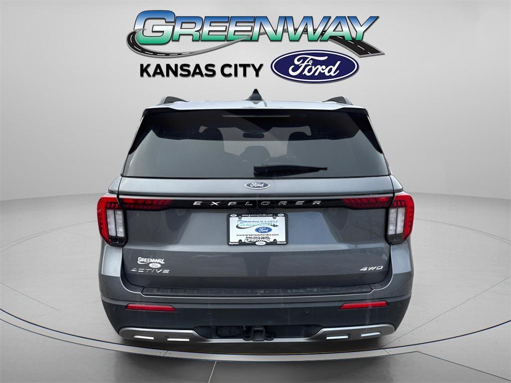 new 2025 Ford Explorer car, priced at $43,373