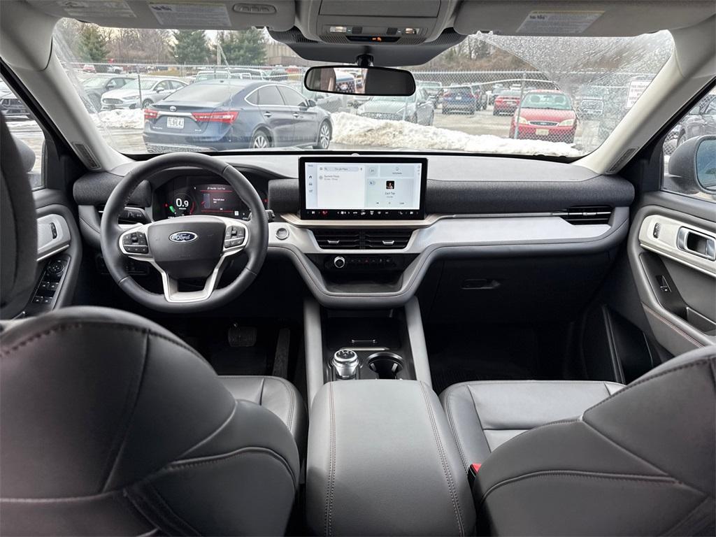 new 2025 Ford Explorer car, priced at $44,441