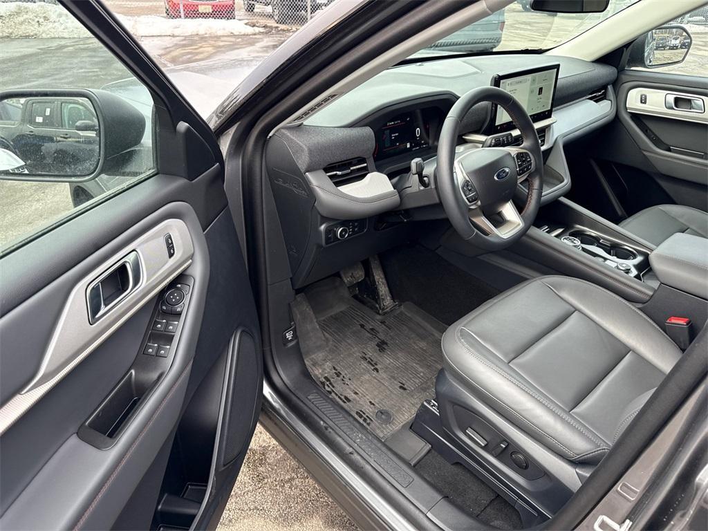 new 2025 Ford Explorer car, priced at $44,441