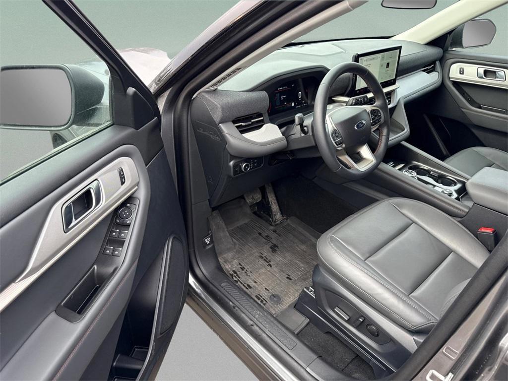 new 2025 Ford Explorer car, priced at $43,373